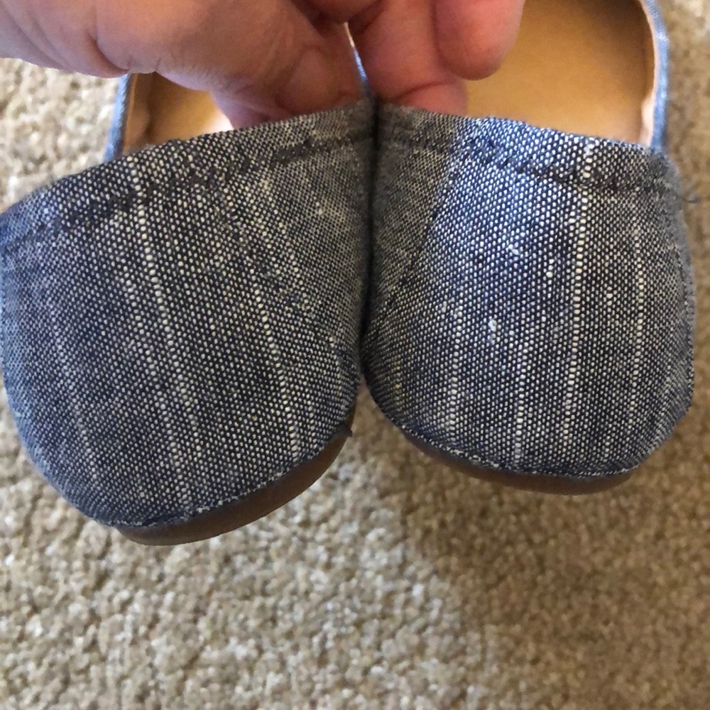 Shoes - Picture 3 of 4